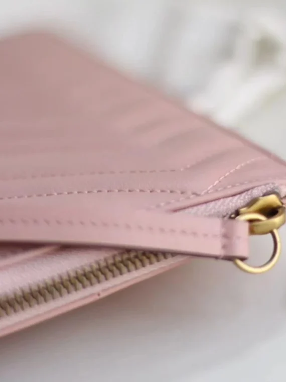 Gucci GG Marmont matelasse leather pouch 476440