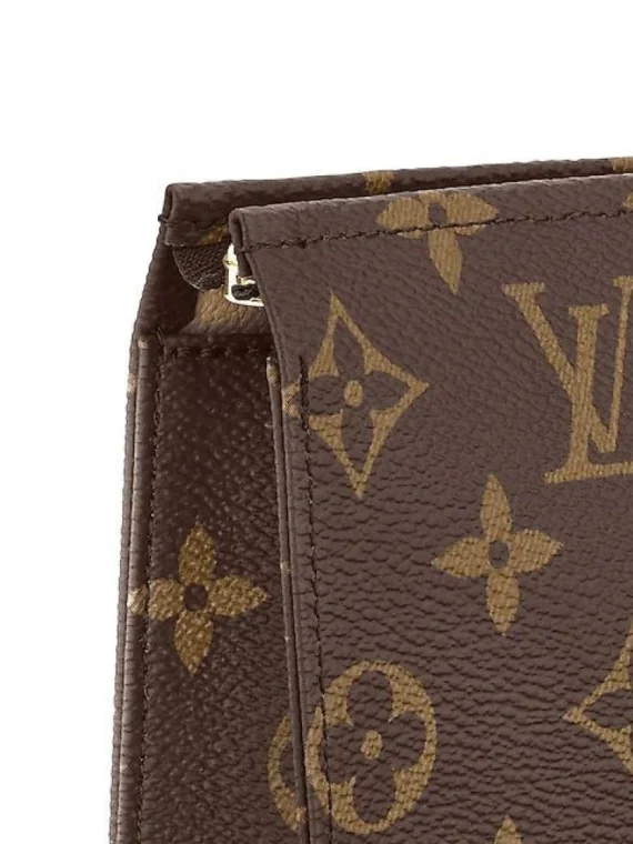 Louis Vuitton M47542 Toiletry Pouch 26