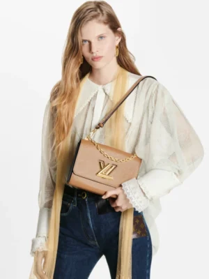 LOUIS VUITTON M21120 Twist MM