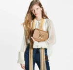 LOUIS VUITTON M21120 Twist MM