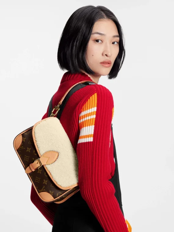 Louis Vuitton Diane Handbag M46317