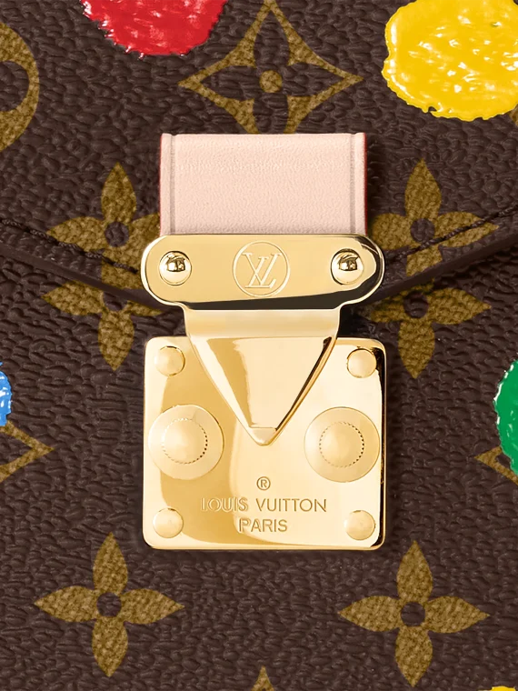 Louis Vuitton M46384 LV X YK POCHETTE MeTIS