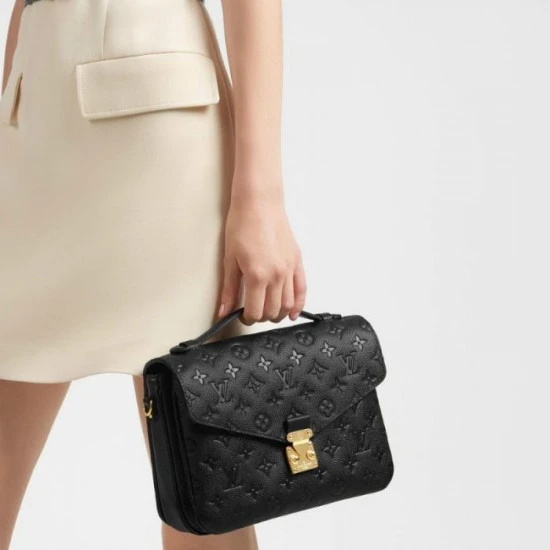 Louis Vuitton Pochette Metis