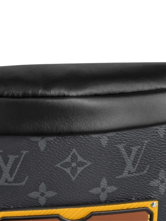 Louis Vuitton M45220 Discovery