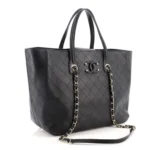 [Difficult to obtain] Published in 25ans magazine! Ayami Nakajo Favorite Chanel Pearls Charms Mini Flap Bag AS2978