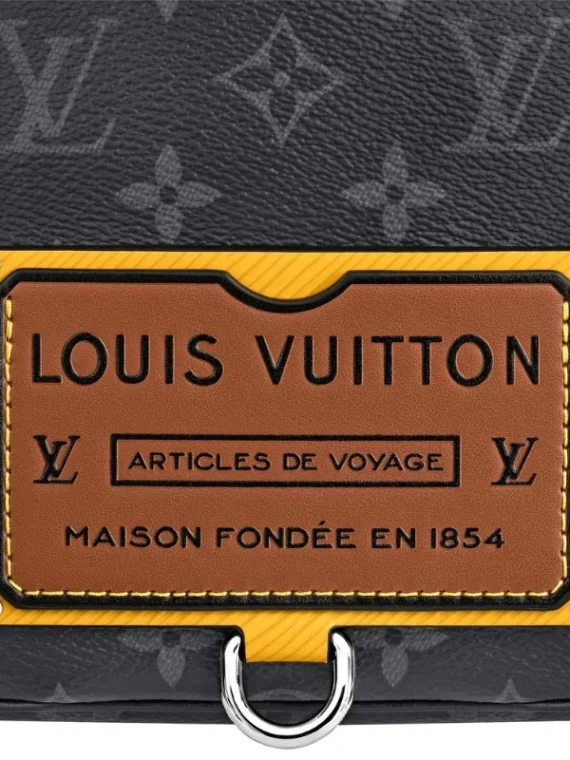 Louis Vuitton M45220 Discovery