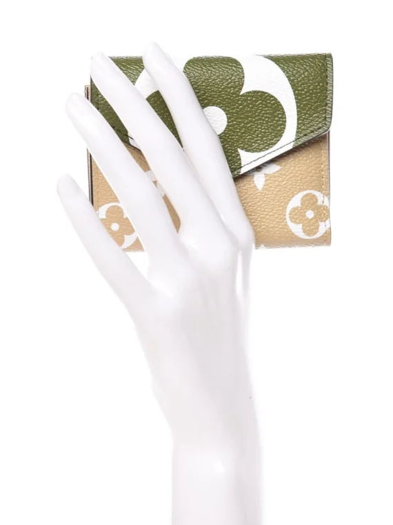 Louis Vuitton Monogram Giant Zoe Wallet Khaki